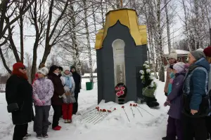 Памятник фронтовикам в Плесе (Ивановская область)