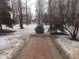 Памятный знак в честь воинов 256-й стрелковой дивизии, фотография 3
