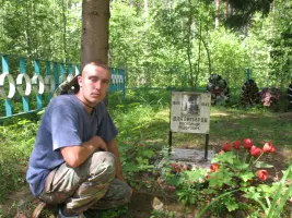 Мемориал и братская могила на месте гибели генерала Ефремова, фотография 4