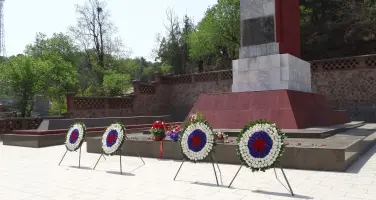 Мемориал советских воинов, погибших в августе 1945 года в боях за освобождение города Жэхэ (Чэндэ), фотография 3