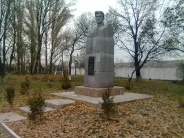 Памятник Хусену Андрухаеву