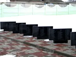 Братская могила советских воинов, погибших в боях с фашистскими захватчиками в 1943 году, фотография 4