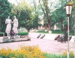 Памятник погибшим в боях за станицу, фотография 2