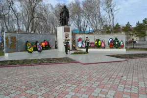 Мемориал на площади Победы "Воинам-землякам, участникам Великой Отечественной войны 1941-1945гг.", фотография 3