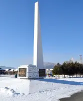 Абазинский памятник «Памяти павших будьте достойны»
