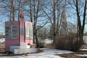 Обелиск в память о погибших земляках, фотография 3