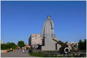 Памятник Маршалу Советского Союза, Герою Советского Союза Ивану Степановичу Коневу, фотография 2