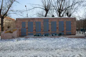 Мемориал памяти работникам ЛВРЗ, погибшим в Великой Отечественной войне, фотография 3