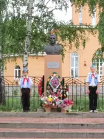 Бюст Героя Советского Союза Дементьева Андрея Александровича, фотография 2