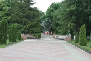 Мемориальный комплекс «Журавли», с. Бессоновка