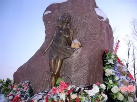 Памятник «Ленинградские дети»