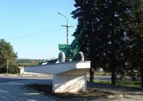 76-миллиметровое орудие. Пушка в честь защитников и освободителей города Ярцево