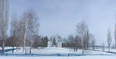 Памятник погибшим воинам-землякам в селе Софьинка Духовницкого района Саратовской области, фотография 3