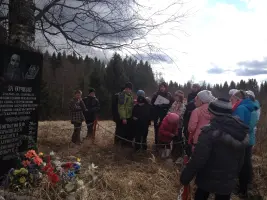 Памятник погибшим землякам