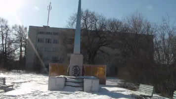 Обелиск погибшим заводчанам Талицкого Ордена Трудового Красного Знамени биохимзавода, фотография 4