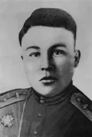 Памятник Герою Советского Союза Криворотову В.Ф