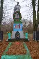 Братская могила захоронений советских воинов, фотография 2