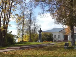 Бюст дважды Героя Советского Союза А.В. Алелюхина
