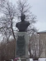 Бюст дважды Героя Советского Союза А.В. Алелюхина, фотография 4
