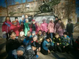 Памятник-пушка в честь бойцов 174-го отдельного противотанкового артдивизиона им. Комсомола Удмуртии