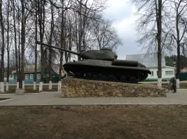 Мемориальный комплекс - монумент советского воина, аллея Героев Советского Союза, танк Т-34, памятник павшим, фотография 3