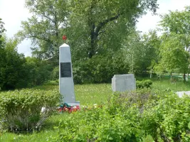 Обелиск в селе Клевакинское Режевского района Свердловской области