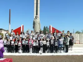 Памятник погибшим в годы войны 1941-1945гг в селе Кутуши, Курманаевского района, Оренбургской области