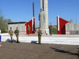 Памятник погибшим в годы войны 1941-1945гг в селе Кутуши, Курманаевского района, Оренбургской области, фотография 4