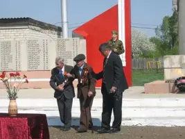 Памятник погибшим в годы войны 1941-1945гг в селе Кутуши, Курманаевского района, Оренбургской области, фотография 5