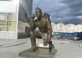 Памятник военному связисту