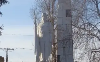 Памятник воинам, погибшим на фронтах Великой Отечественной войны. Село Краснополье, Волгоградская область