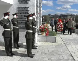 Памятник рабочим и служащим завода имени Ф.Э. Дзержинского, погибшим в годы Великой Отечественной войны, фотография 2