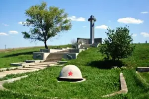 Мемориал на Поклонной горе в городе Cуровикино
