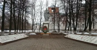 Памятник Советскому Воину