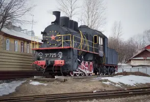 Паровоз ЭМ 725-39 на станции Тверь, фотография 2