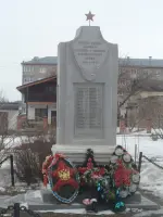 Памятник учителям и учащимся средней школы №1, погибшим в годы Великой Отечественной войны, фотография 2