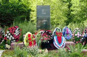 Братская могила в деревне Раденки, фотография 2
