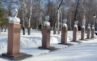 Сквер им. Маршала Г. К. Жукова в Стерлитамаке, фотография 3