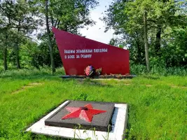 Хутор Страхов, Семикаракорский район, Ростовская область - братская могила неизвестных воинов, стела памяти воинам-односельчанам, фотография 2