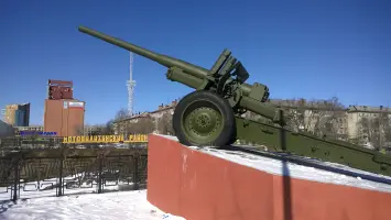 122-мм. пушка как памятник Победе