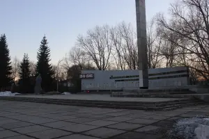 Мемориал уральским алюминщикам, павшим в боях с немецко-фашистскими захватчиками в годы Великой Отечественной войны 1941-1945 гг, фотография 2