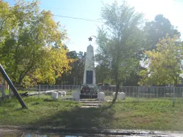 Памятник односельчанам