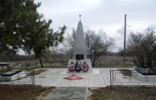 Братская могила № 239, Памятник «Воину-Победителю», Мемориал «Родина-Мать», фотография 3