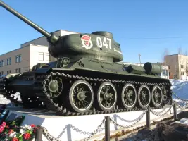 Памятник героям-Нижнеднепровцам. Танк Т-34, фотография 2