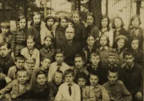 Памятник "Опаленная юность"