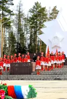 Памятный знак, посвященный 40-летию Победы советского народа в Великой Отечественной войне, фотография 2