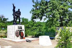 Мемориал, братская могила - село Подгорное, Ремонтненский район, Ростовская область, фотография 4