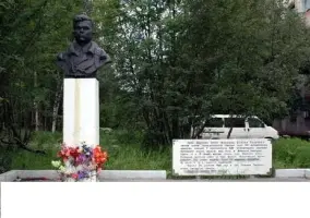 Памятник Герою Советского Союза Виктору Петровичу Миронову