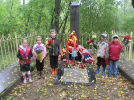 Обелиск в деревне Орехово Ржевского района Тверской области, фотография 2