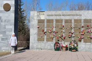 Каменск – Уральский, улица Лермонтова, Мемориал погибшим воинам – рабочим и строителям завода ОЦМ, фотография 2